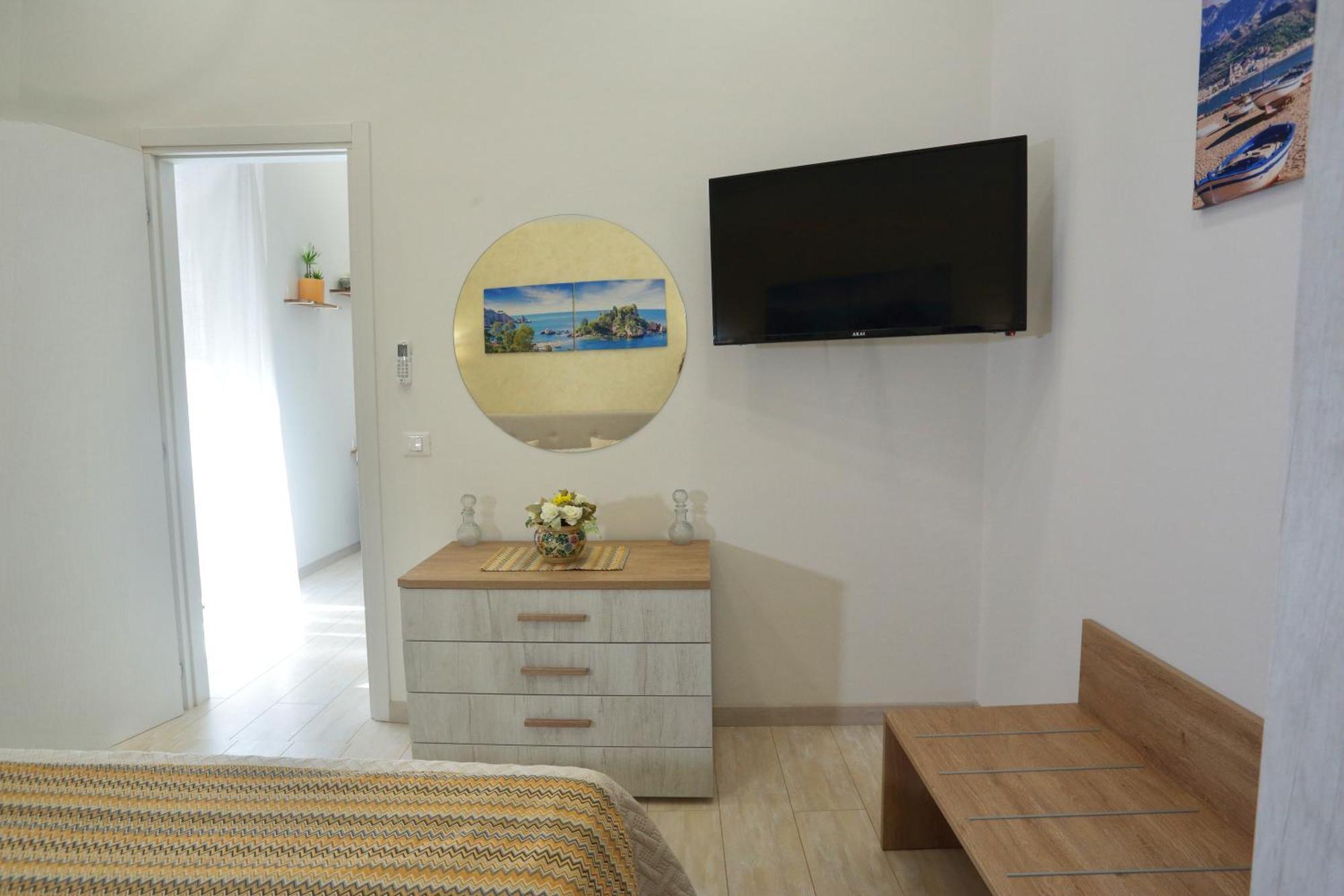 גיארדיני נאקסוס Theos Holidays Apartments מראה חיצוני תמונה