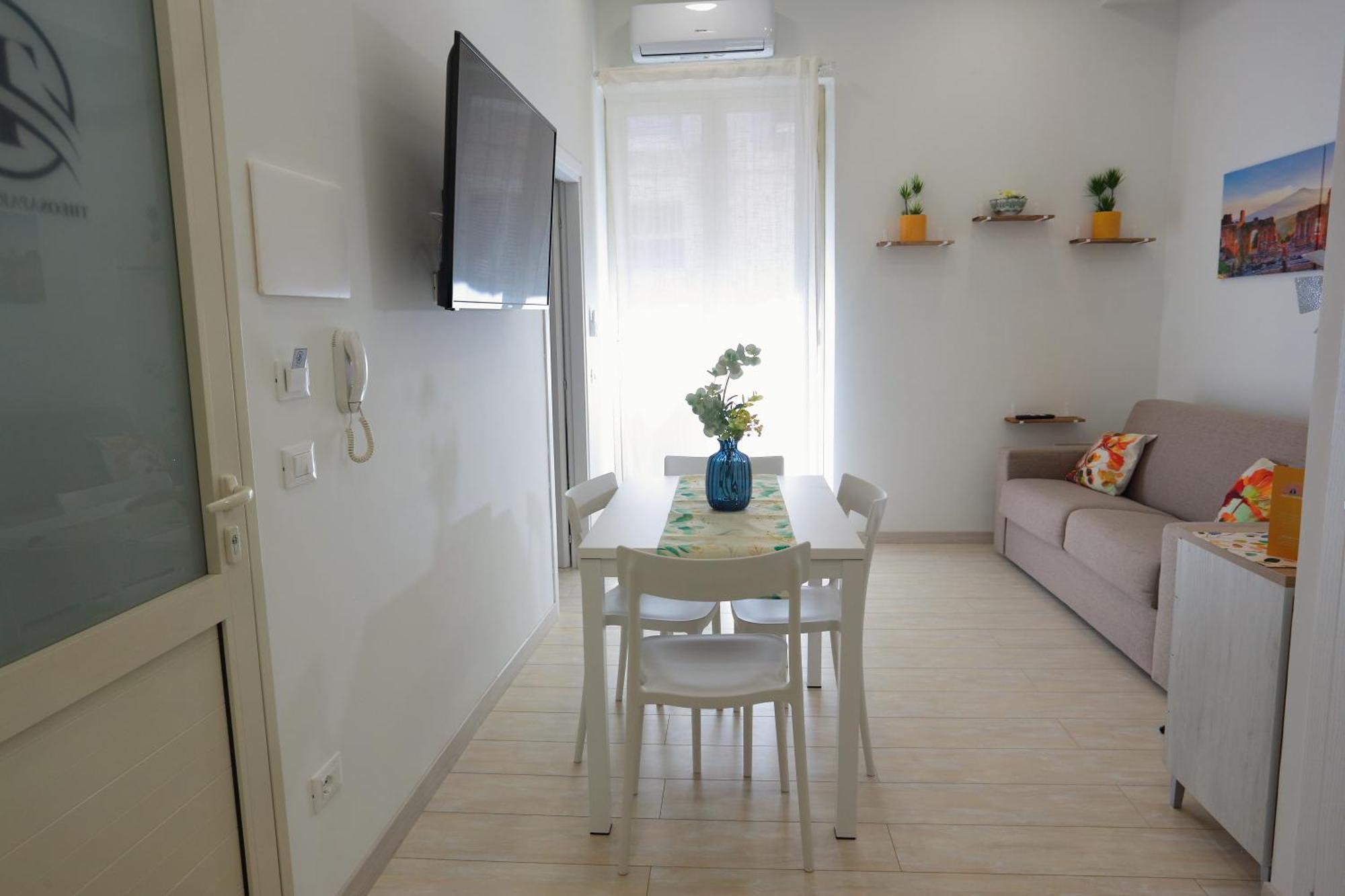 גיארדיני נאקסוס Theos Holidays Apartments מראה חיצוני תמונה